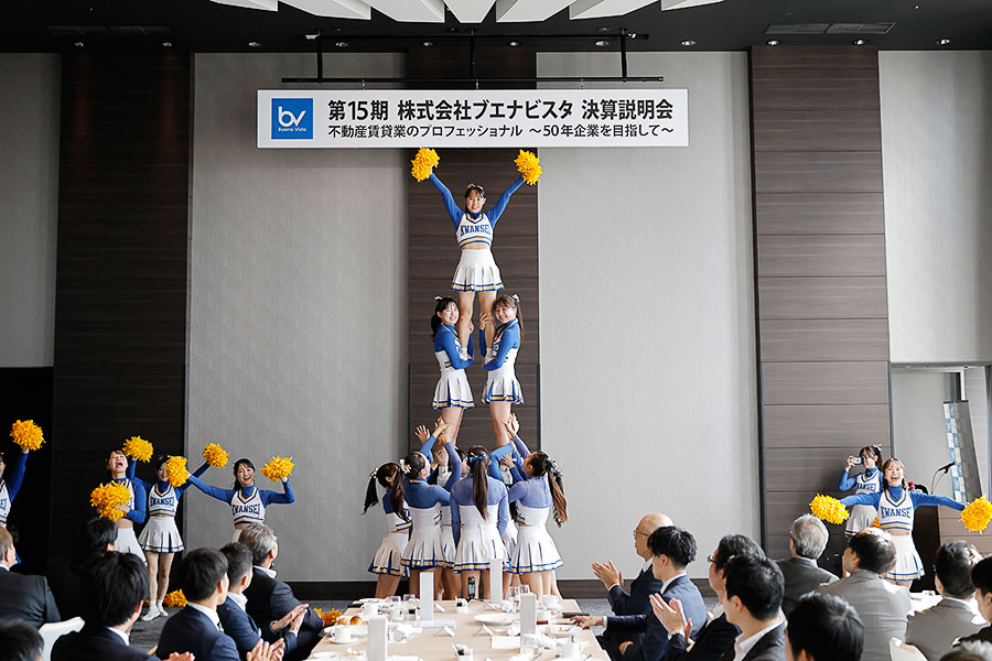 第15期決算説明会をコンラッド大阪にて開催しました。